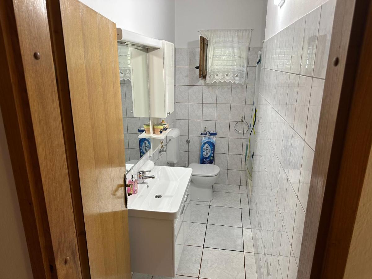 Apartment Jelić Duće Buitenkant foto