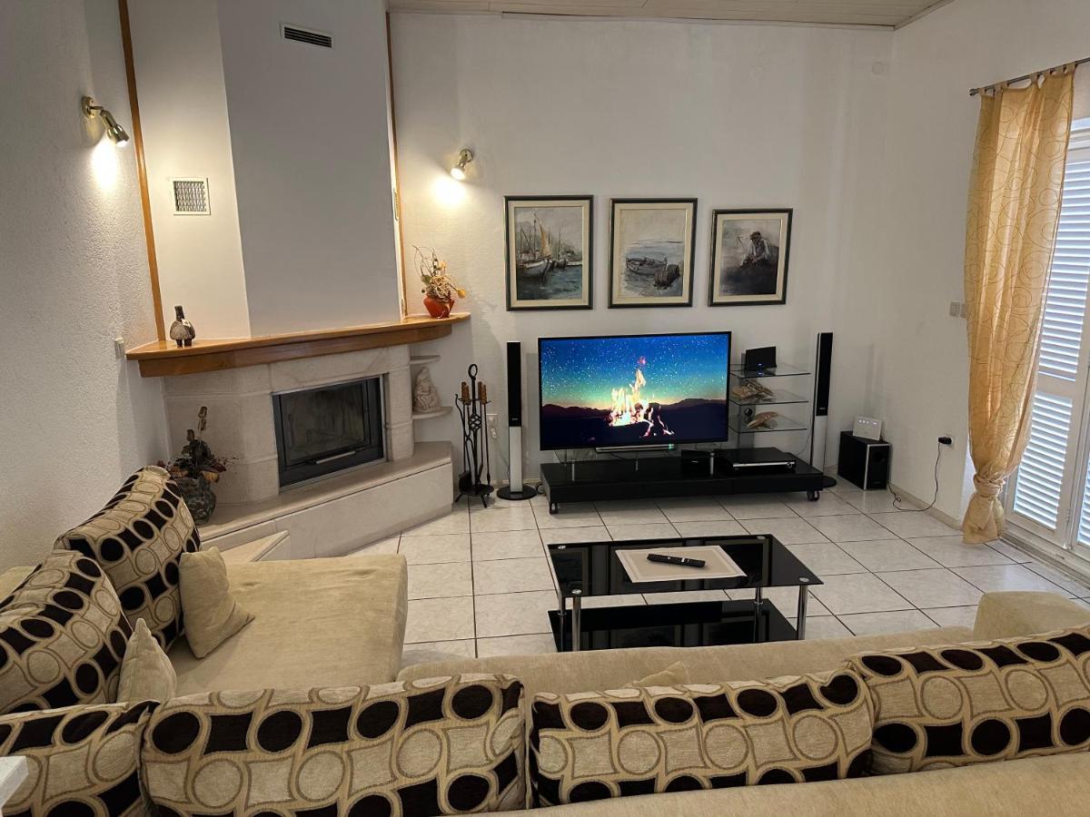 Apartment Jelić Duće Buitenkant foto